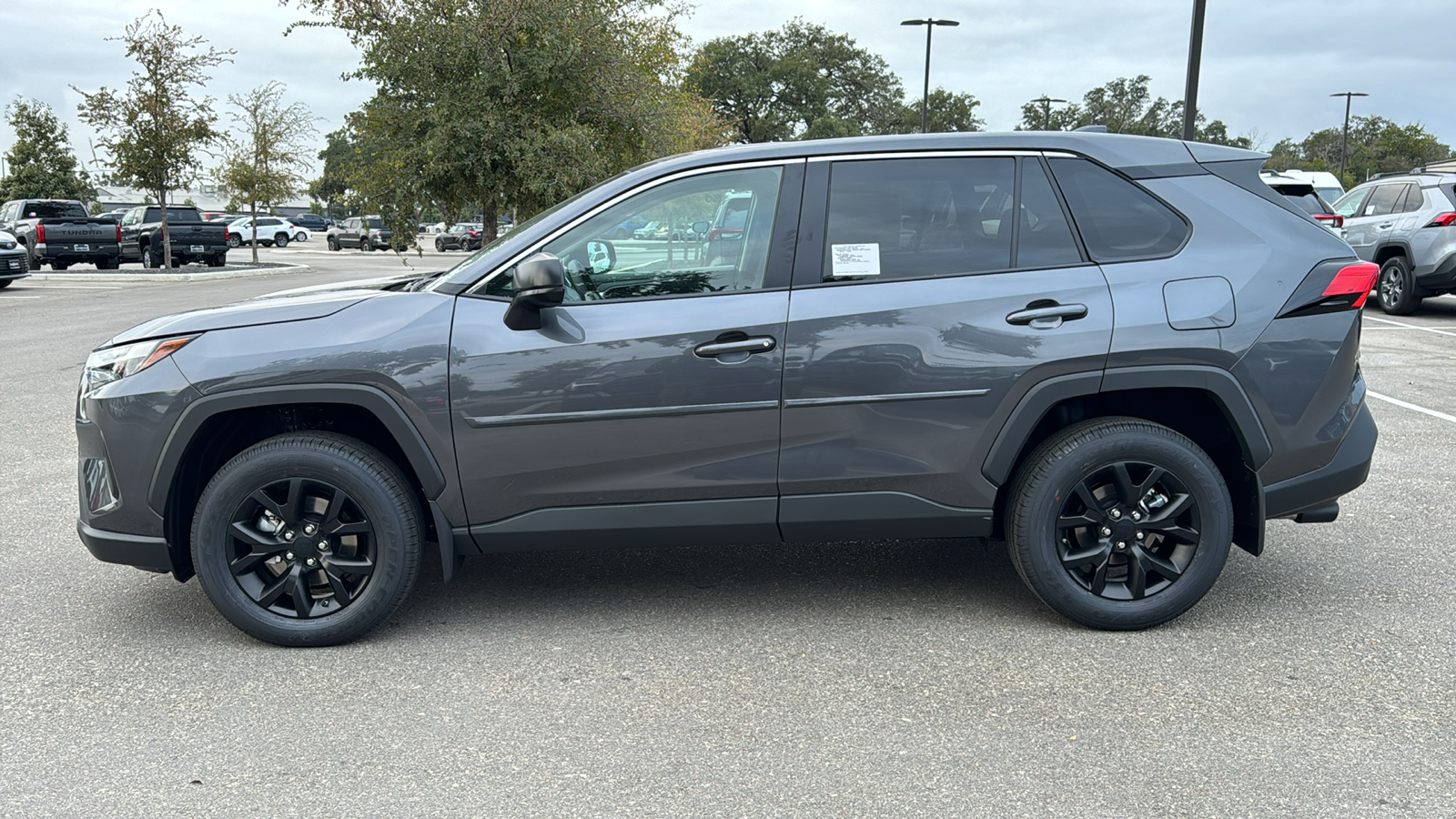 2024 Toyota RAV4 LE 4