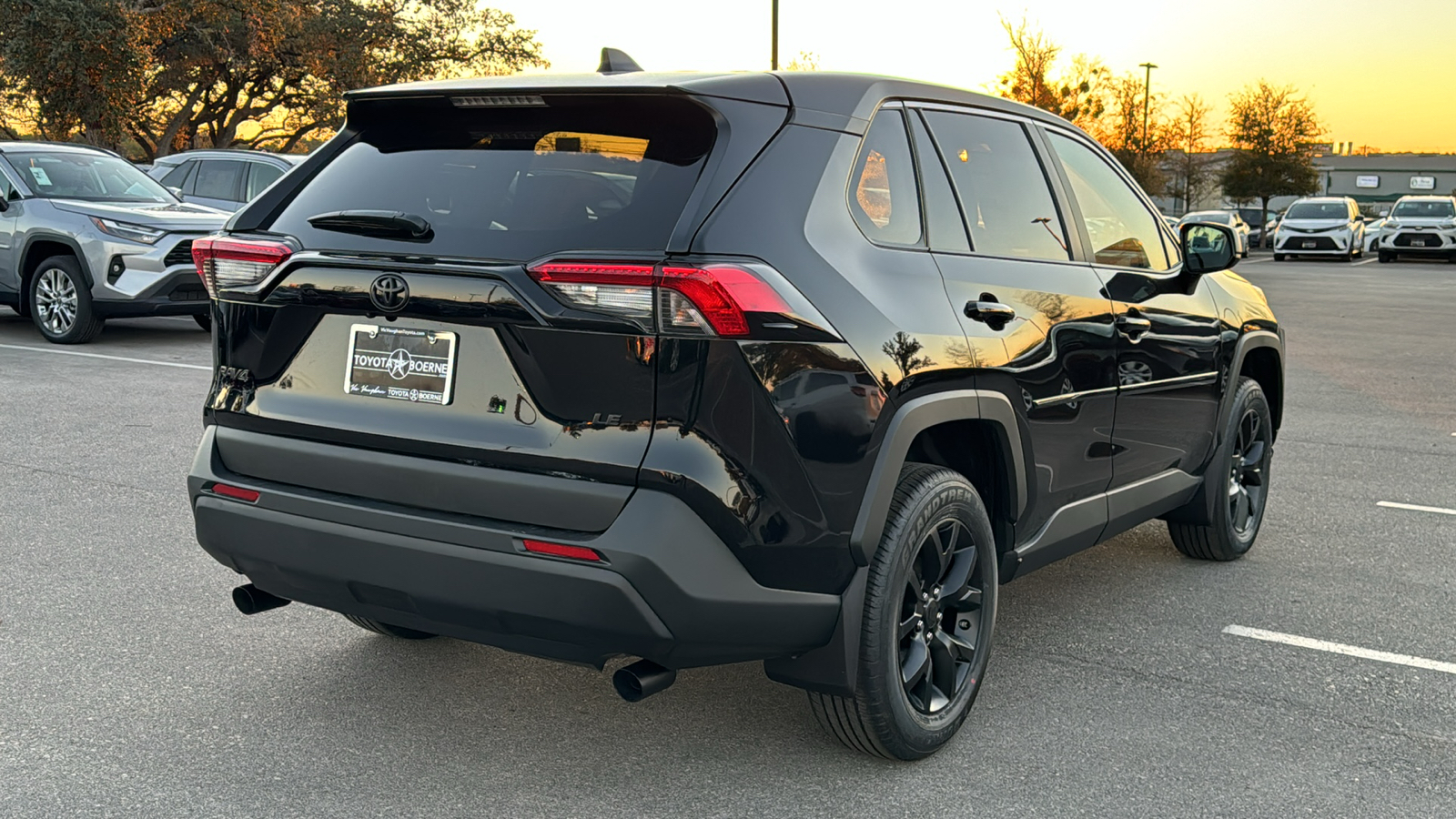 2024 Toyota RAV4 LE 7