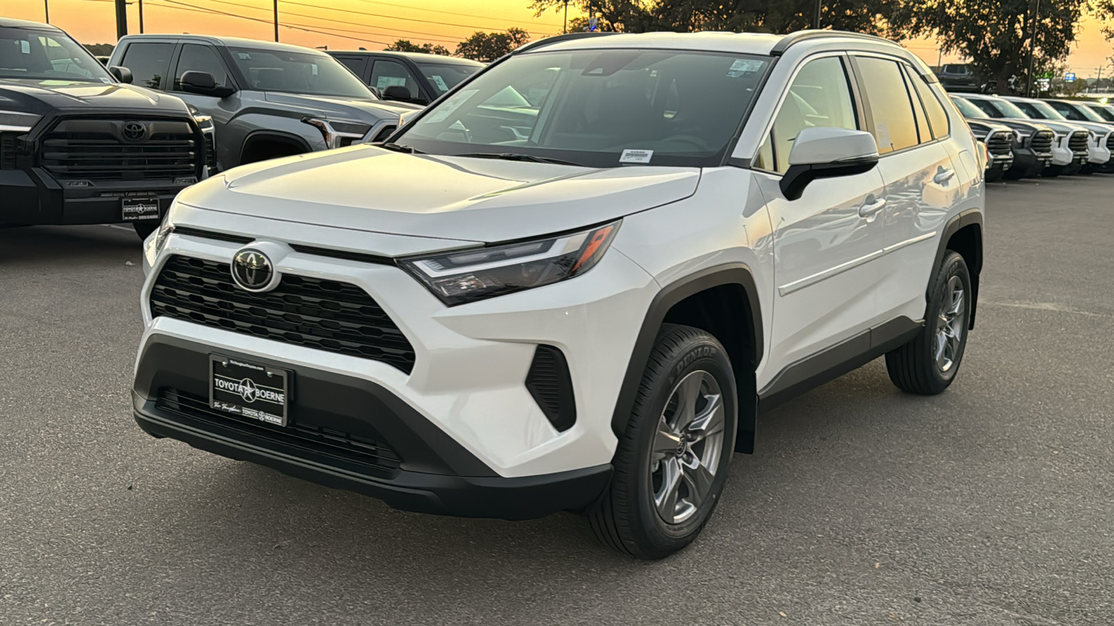 2024 Toyota RAV4 XLE 3