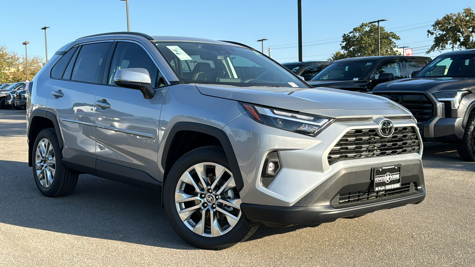 2024 Toyota RAV4 XLE Premium 24