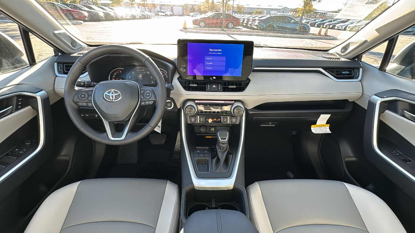 2024 Toyota RAV4 XLE Premium 16