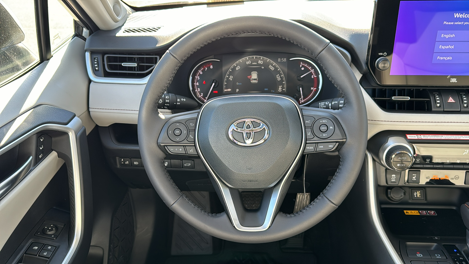 2024 Toyota RAV4 XLE Premium 17