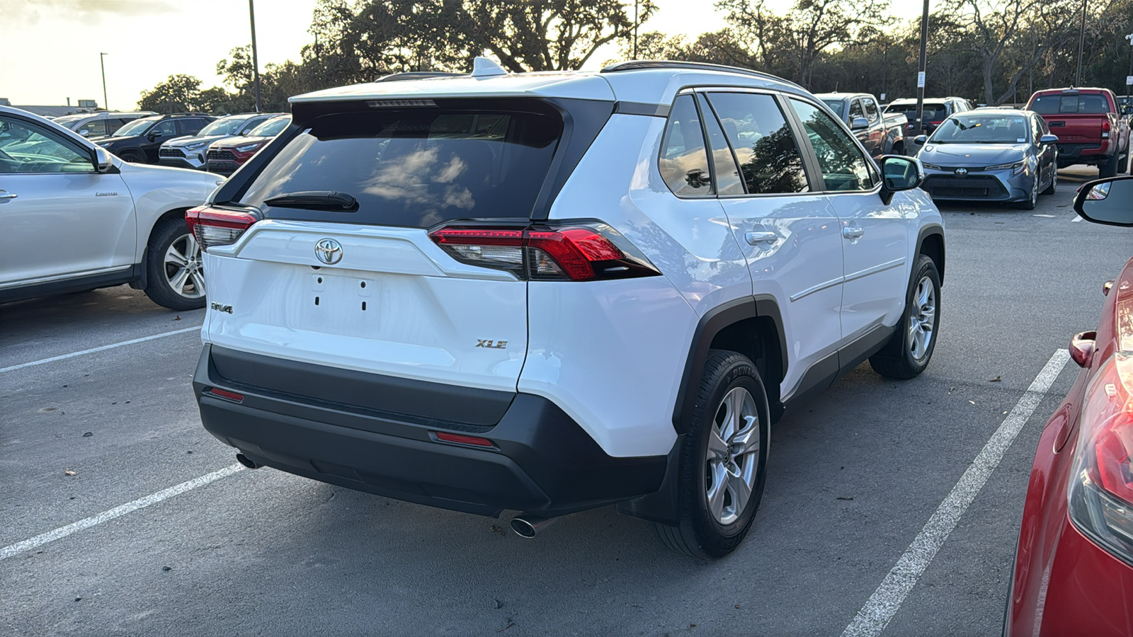 2021 Toyota RAV4 XLE 6