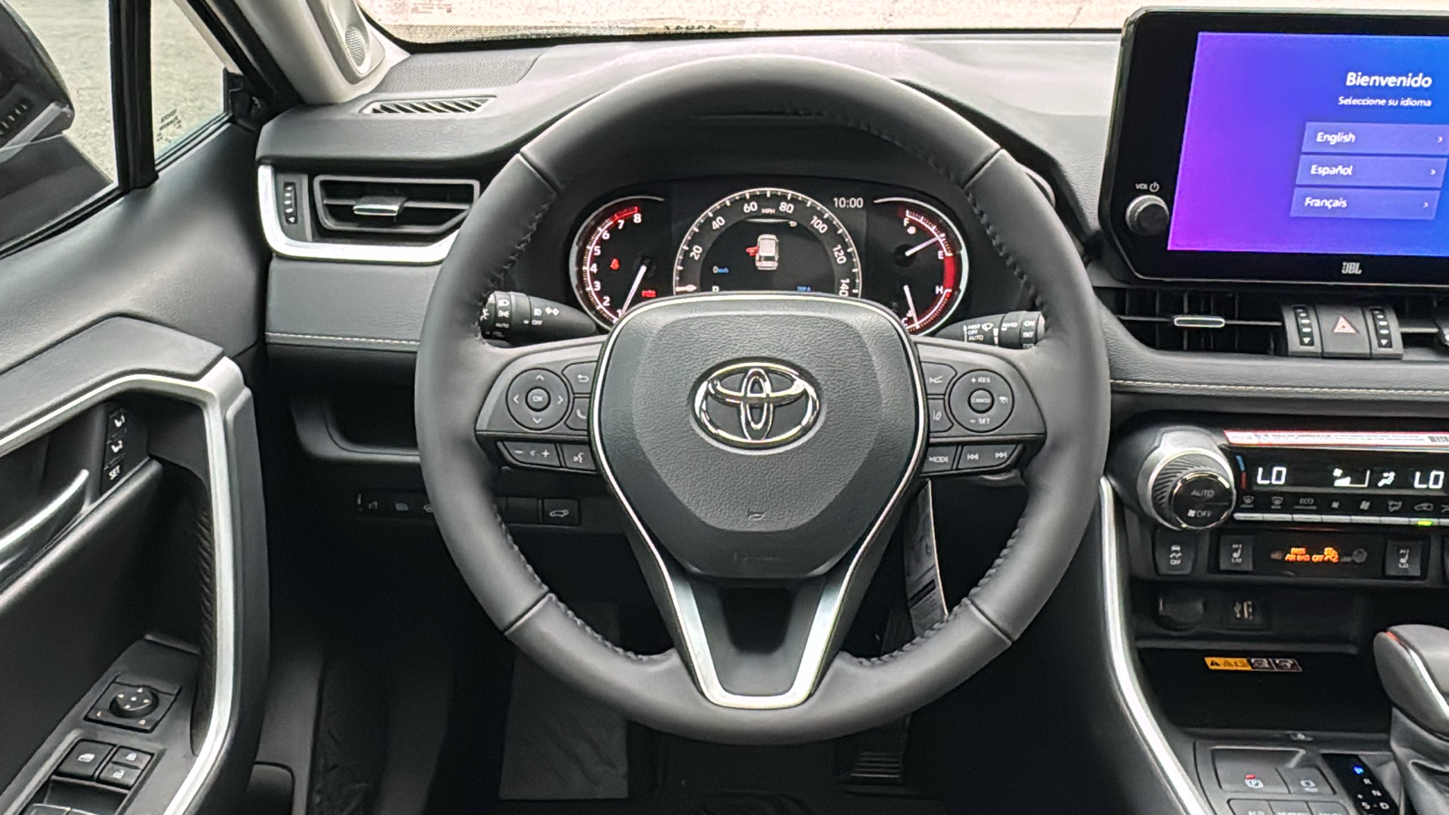 2024 Toyota RAV4 XLE Premium 17