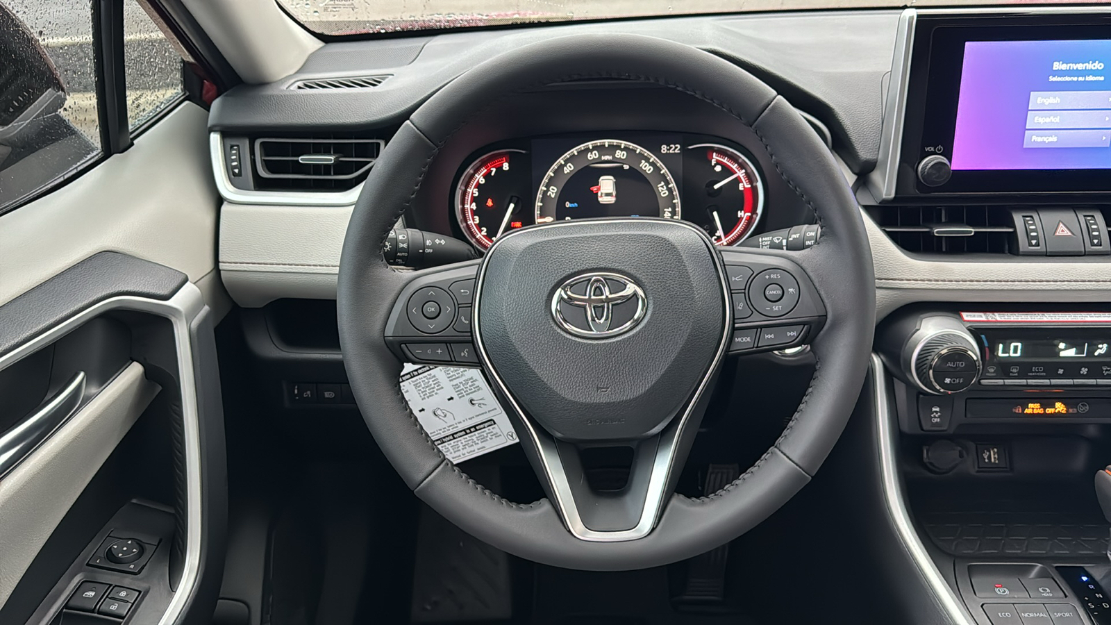 2024 Toyota RAV4 XLE Premium 18