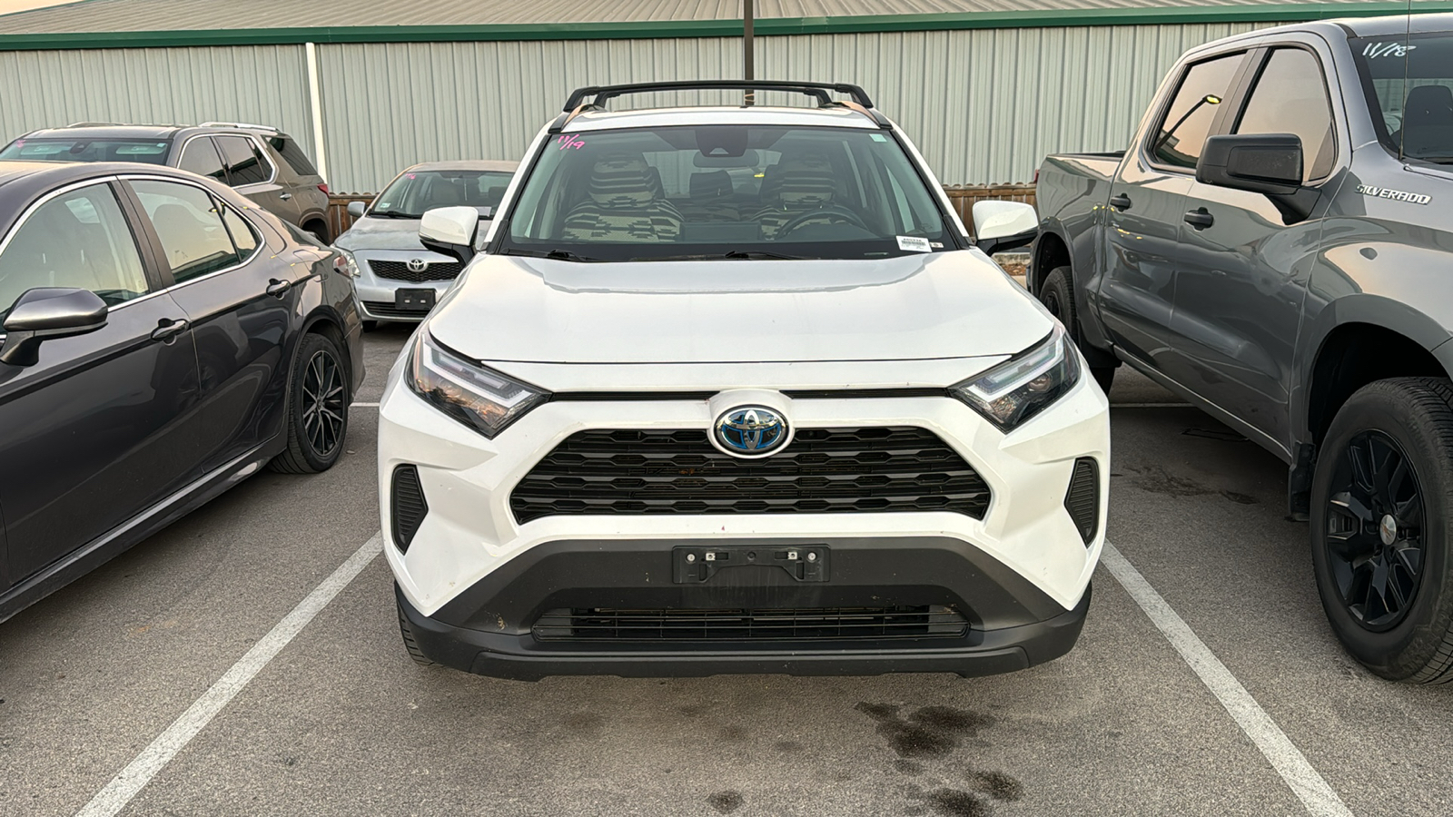 2022 Toyota RAV4 Hybrid XLE 2