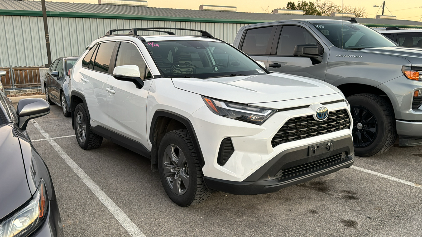 2022 Toyota RAV4 Hybrid XLE 11