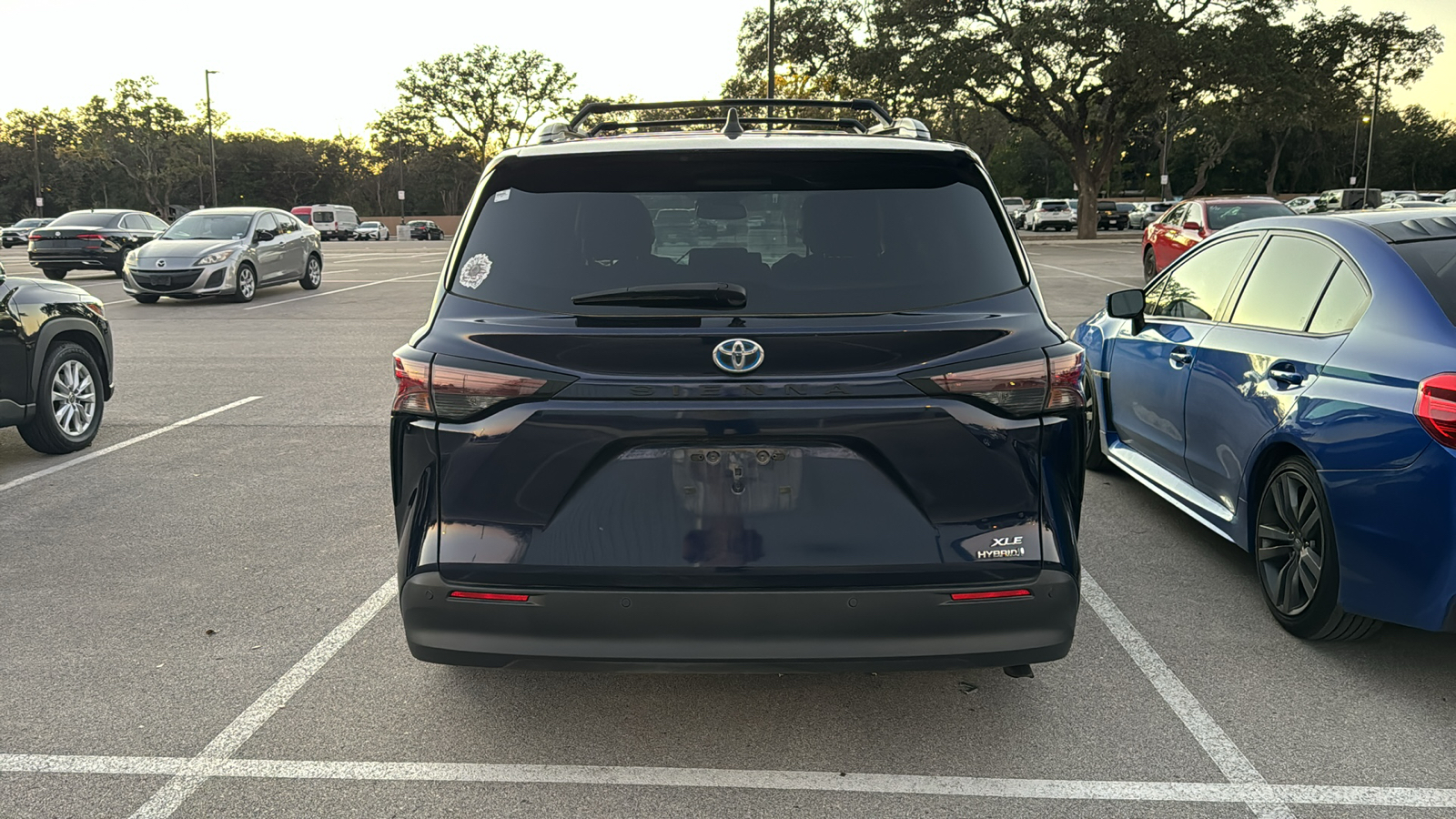 2023 Toyota Sienna XLE 5