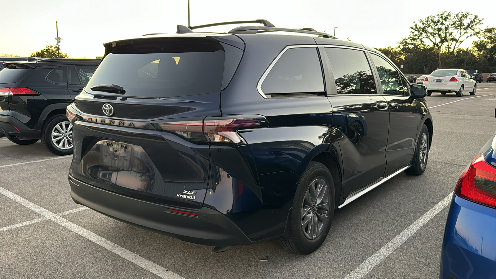 2023 Toyota Sienna XLE 6