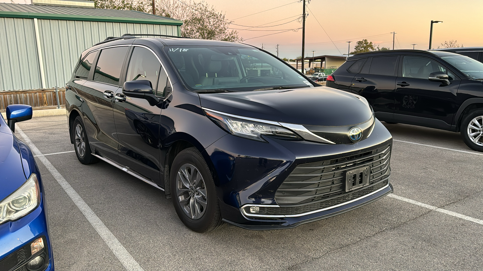 2023 Toyota Sienna XLE 11