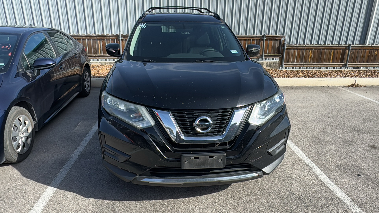 2017 Nissan Rogue SV 2