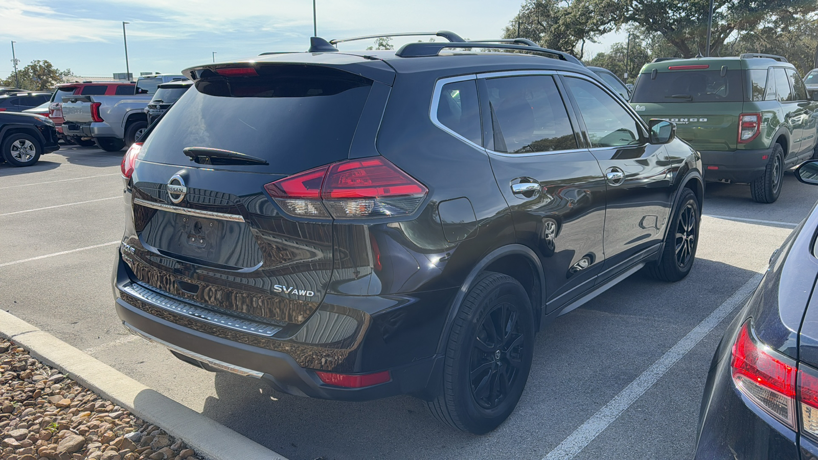 2017 Nissan Rogue SV 6