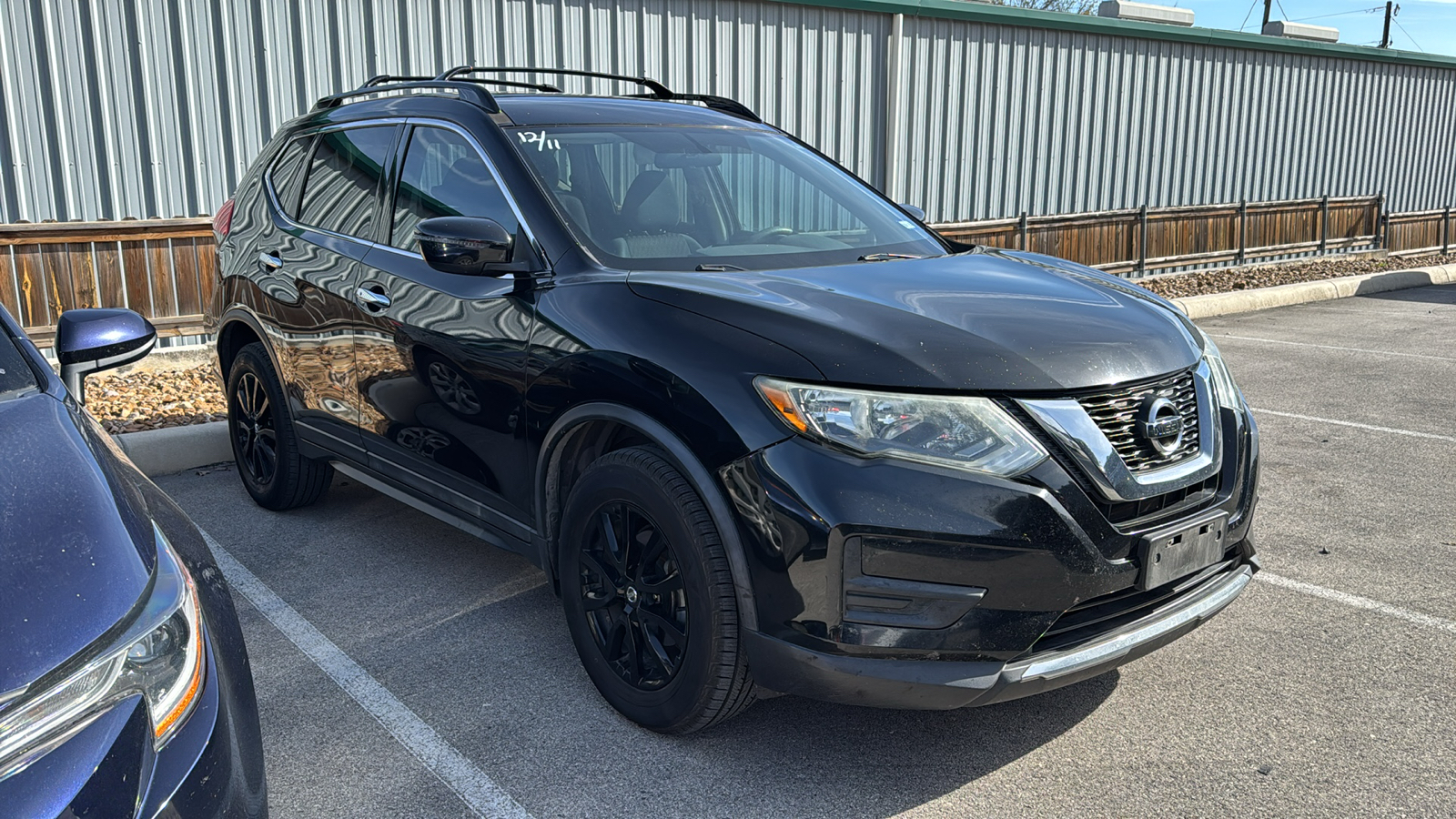 2017 Nissan Rogue SV 11