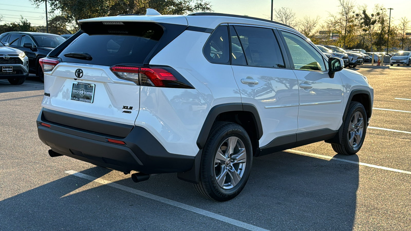 2024 Toyota RAV4 XLE 7