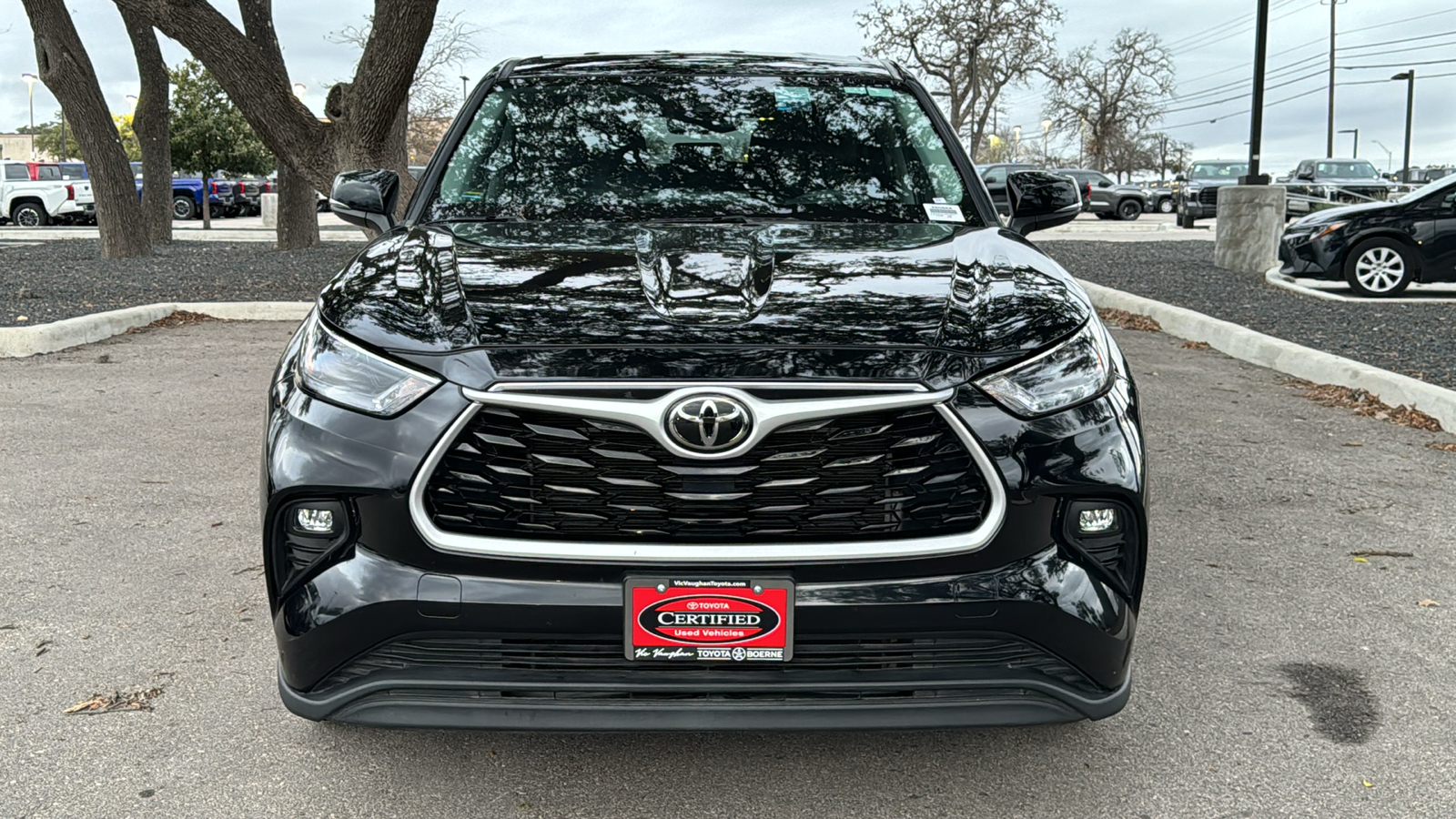 2023 Toyota Highlander LE 2