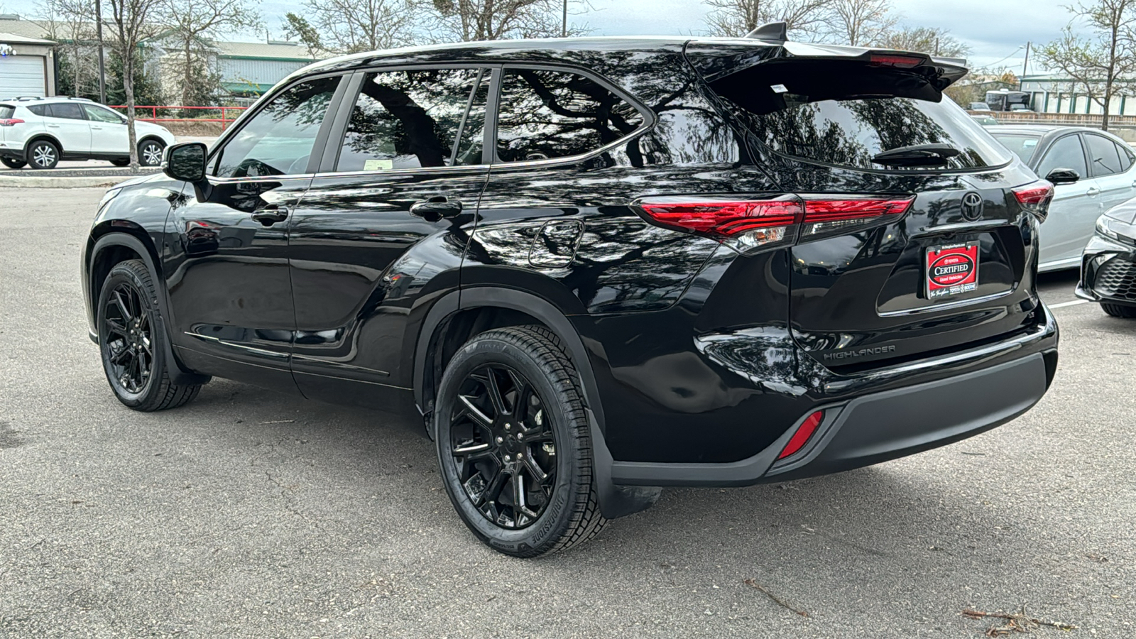 2023 Toyota Highlander LE 5