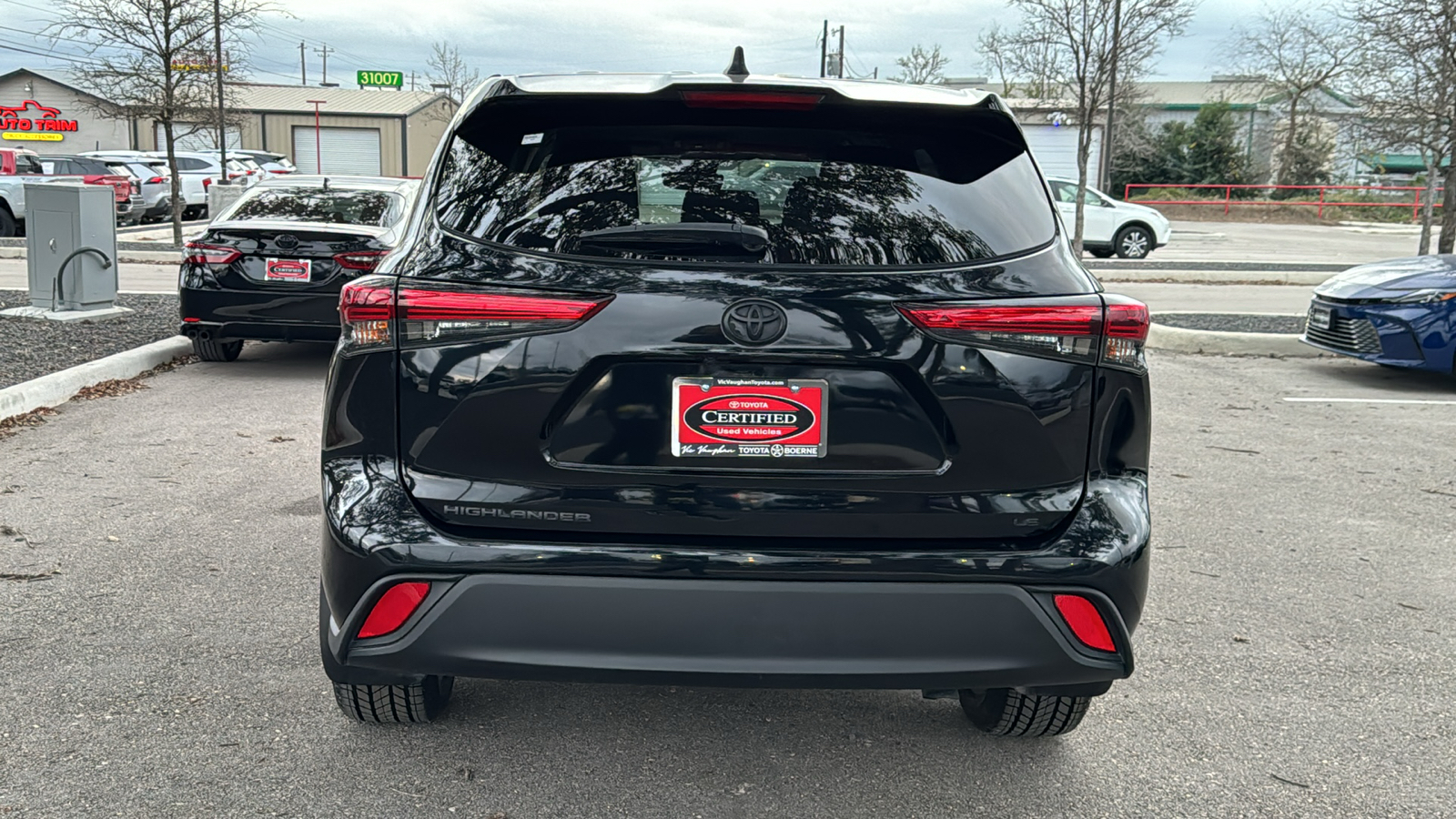 2023 Toyota Highlander LE 6