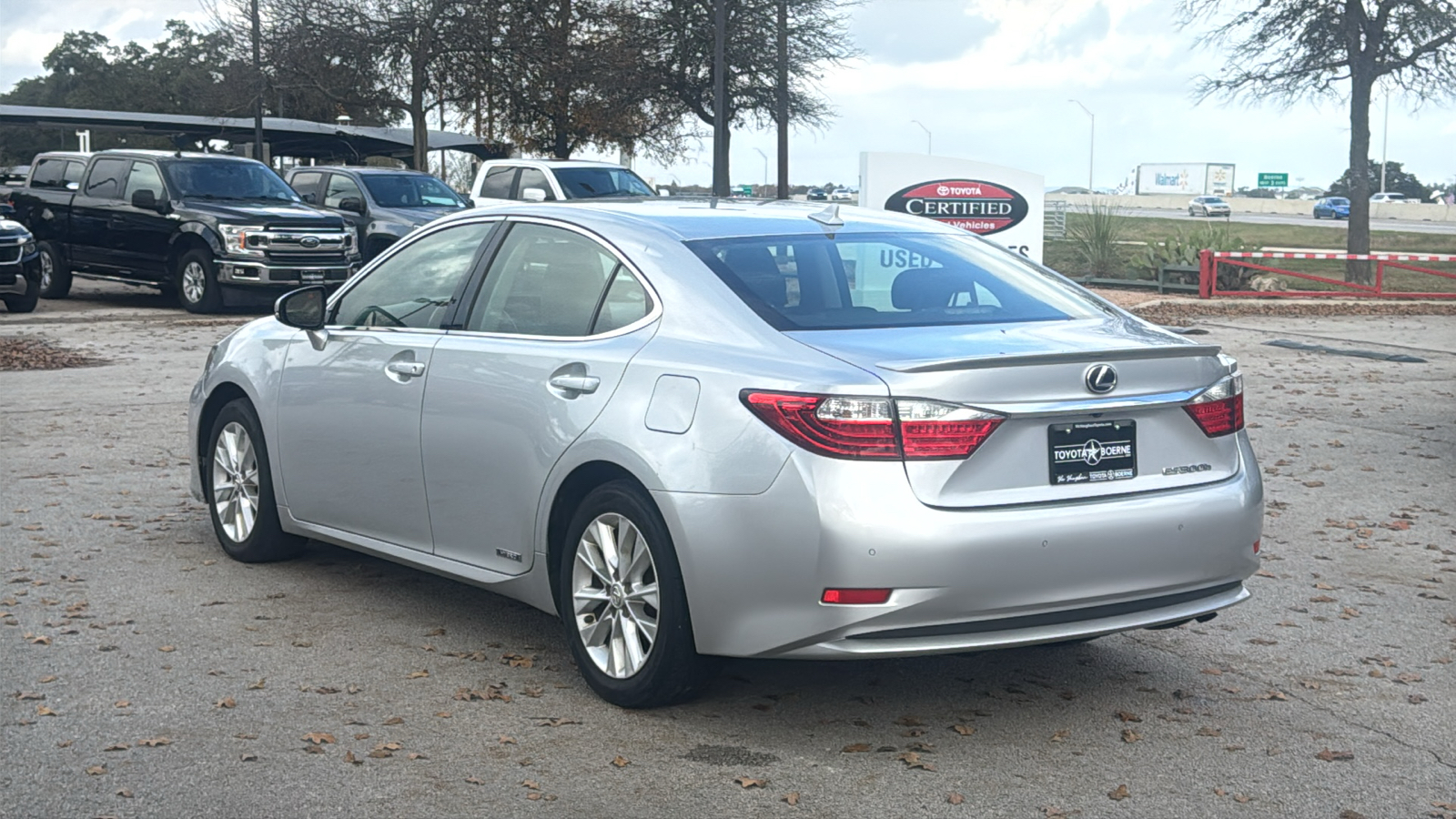 2014 Lexus ES 300h 5