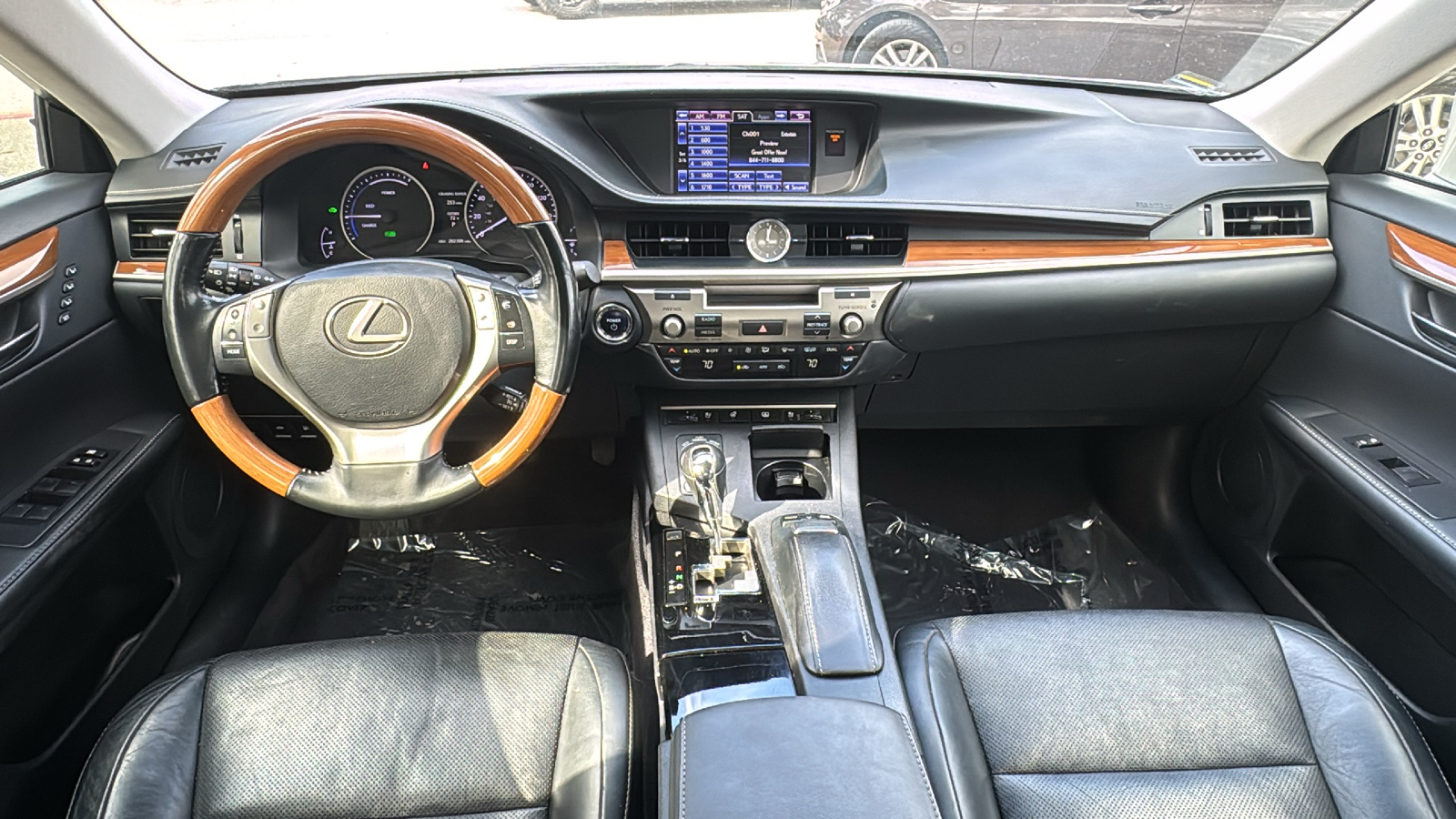 2014 Lexus ES 300h 18