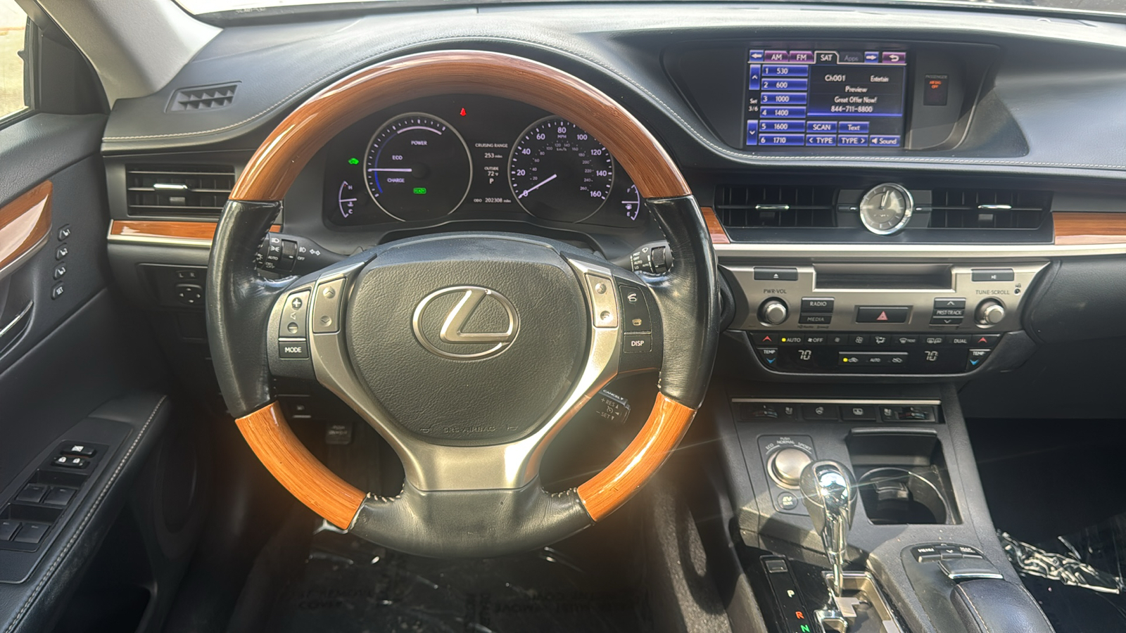 2014 Lexus ES 300h 19