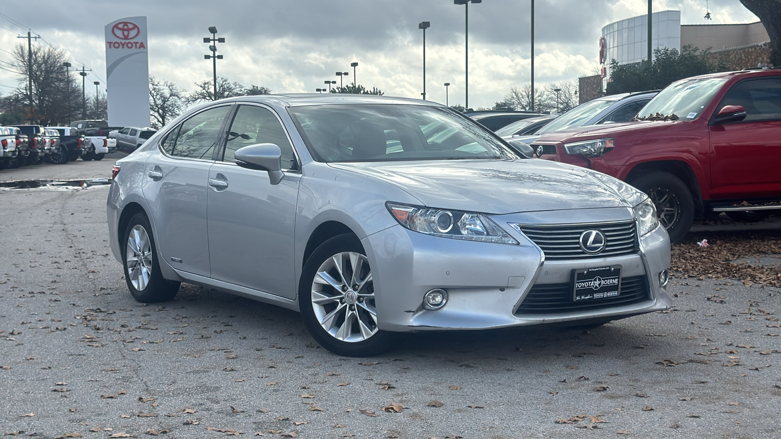 2014 Lexus ES 300h 36