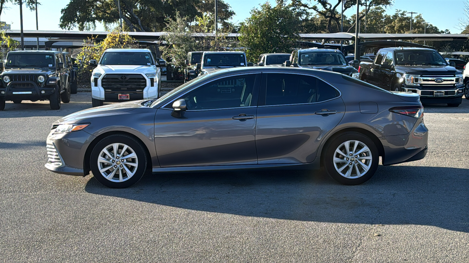 2022 Toyota Camry LE 4