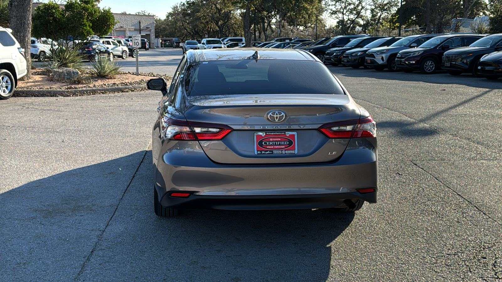 2022 Toyota Camry LE 6