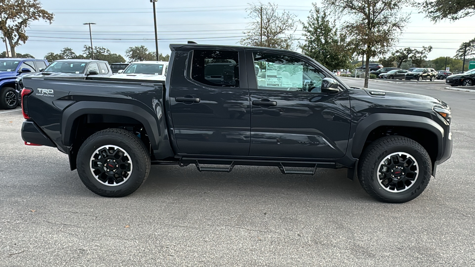 2024 Toyota Tacoma Hybrid TRD Off Road 9