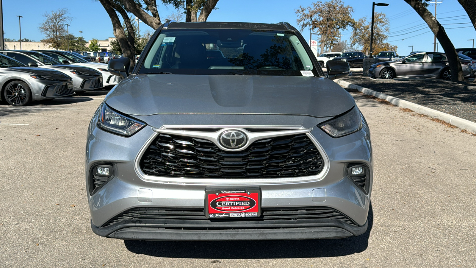 2020 Toyota Highlander XLE 2