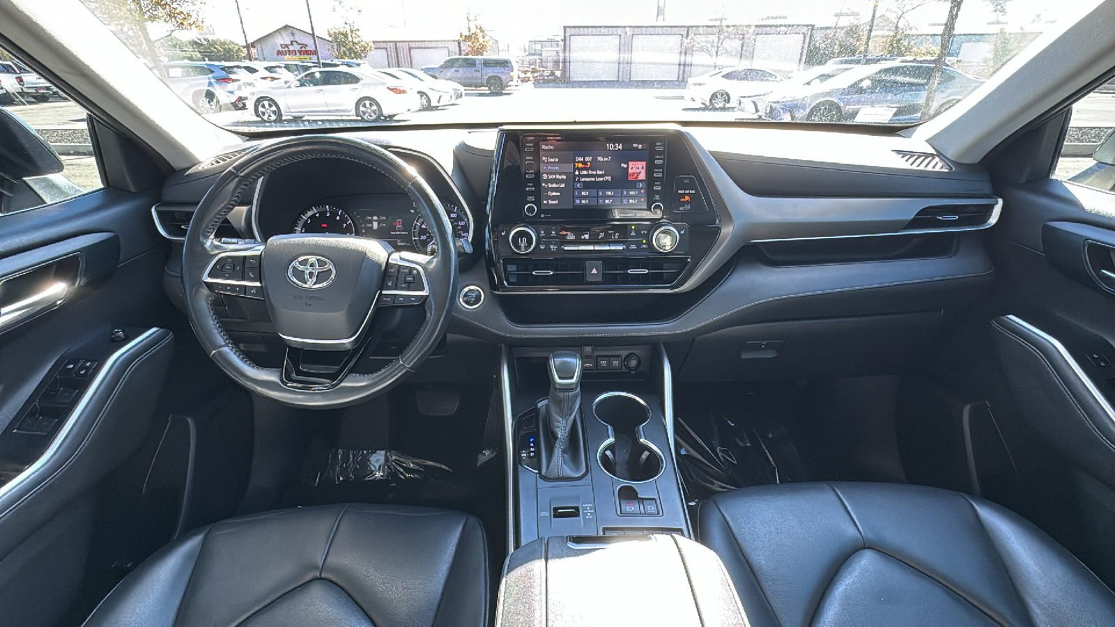 2020 Toyota Highlander XLE 28