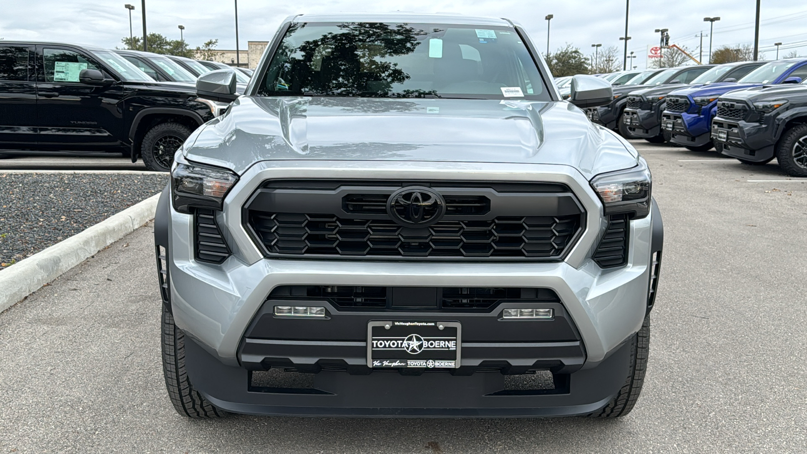 2024 Toyota Tacoma Hybrid TRD Off Road 3