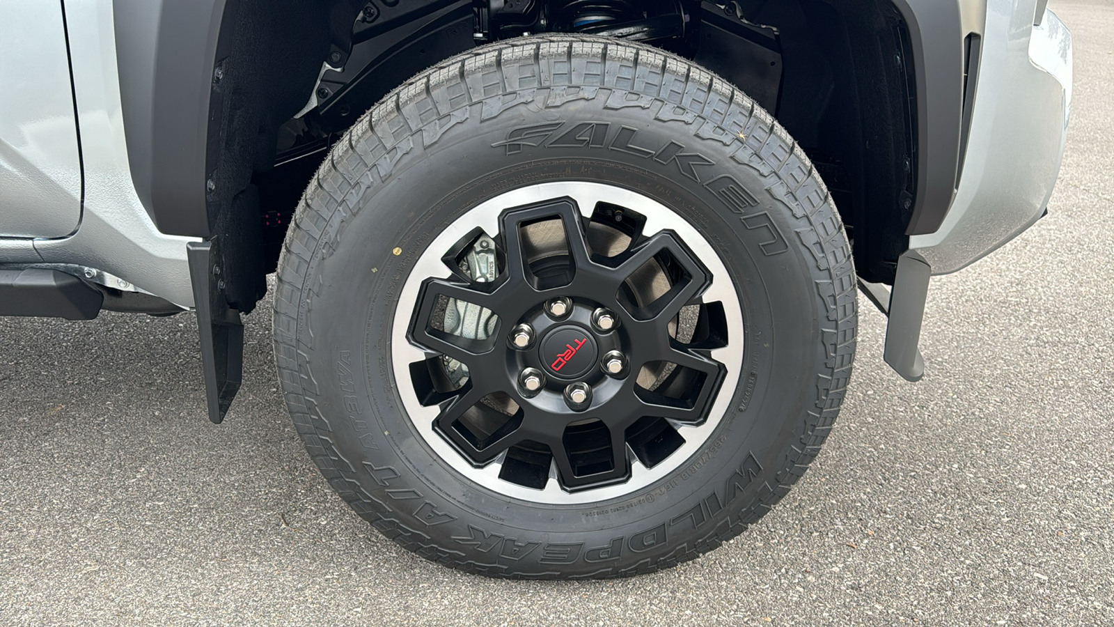 2024 Toyota Tacoma Hybrid TRD Off Road 10