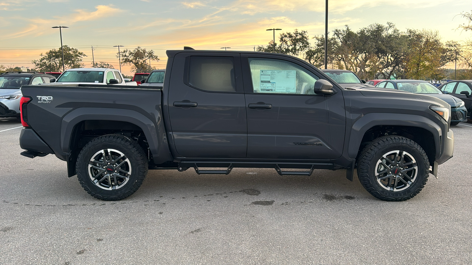 2024 Toyota Tacoma TRD Sport 9