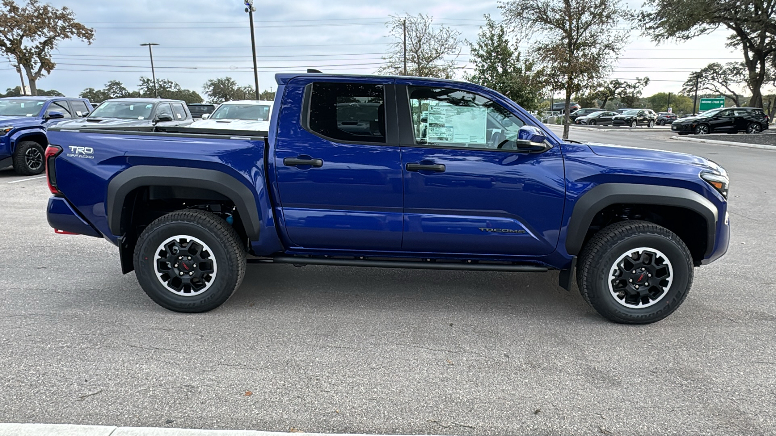 2024 Toyota Tacoma TRD Off-Road 9