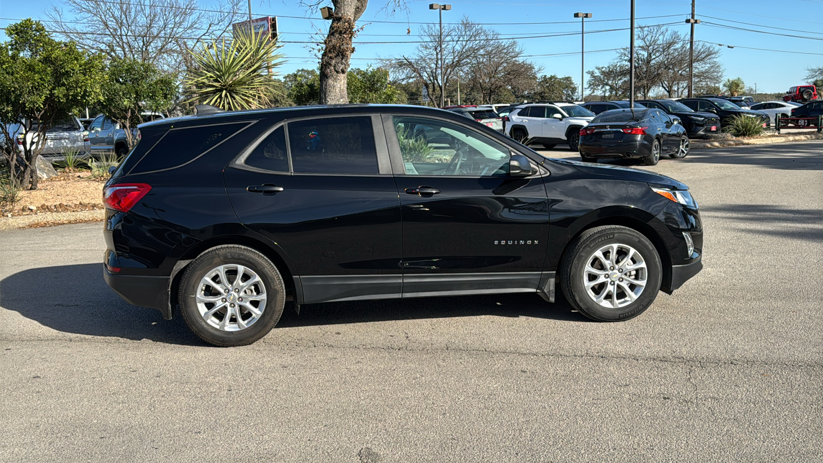 2021 Chevrolet Equinox LS 8