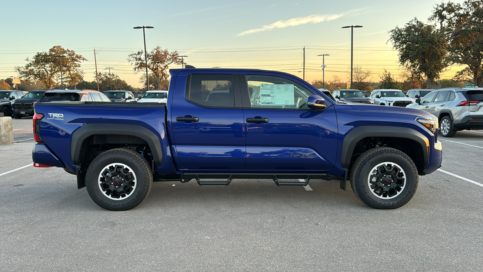 2024 Toyota Tacoma TRD Off-Road 8