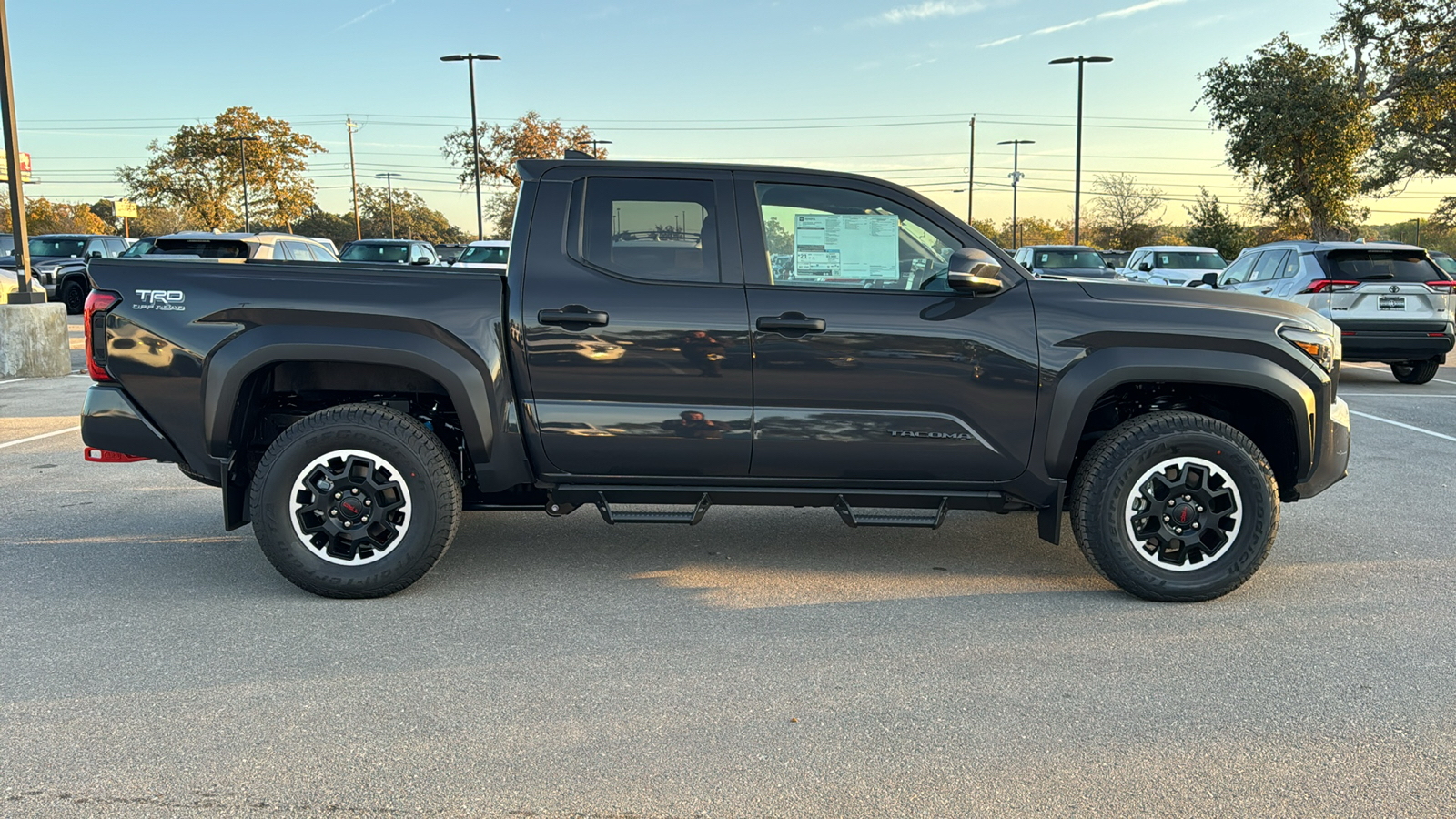 2024 Toyota Tacoma TRD Off-Road 8