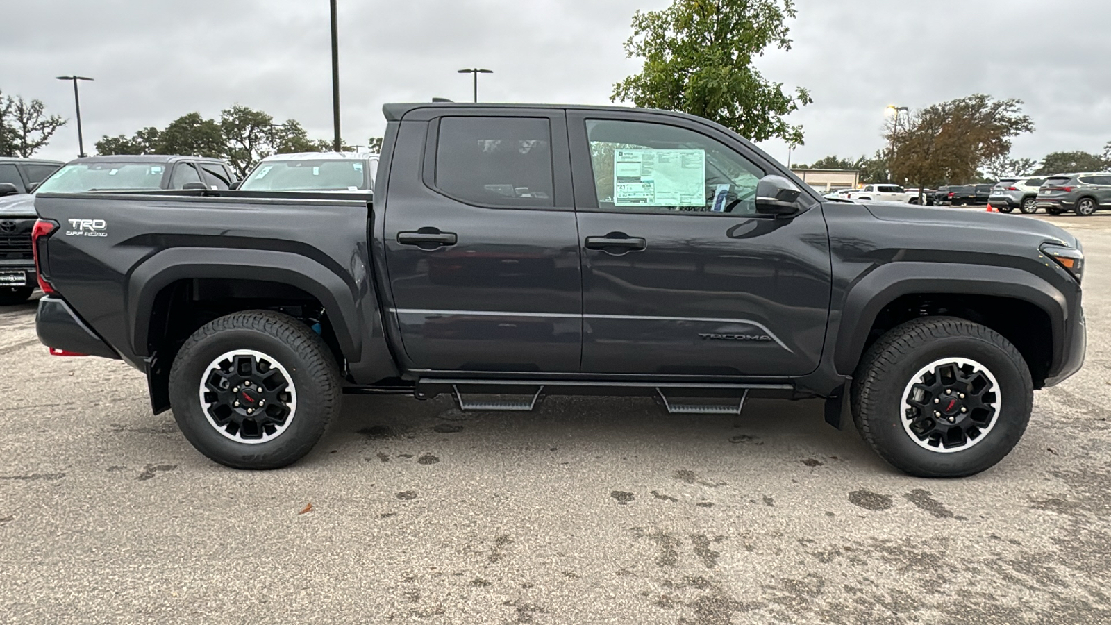 2024 Toyota Tacoma TRD Off-Road 8