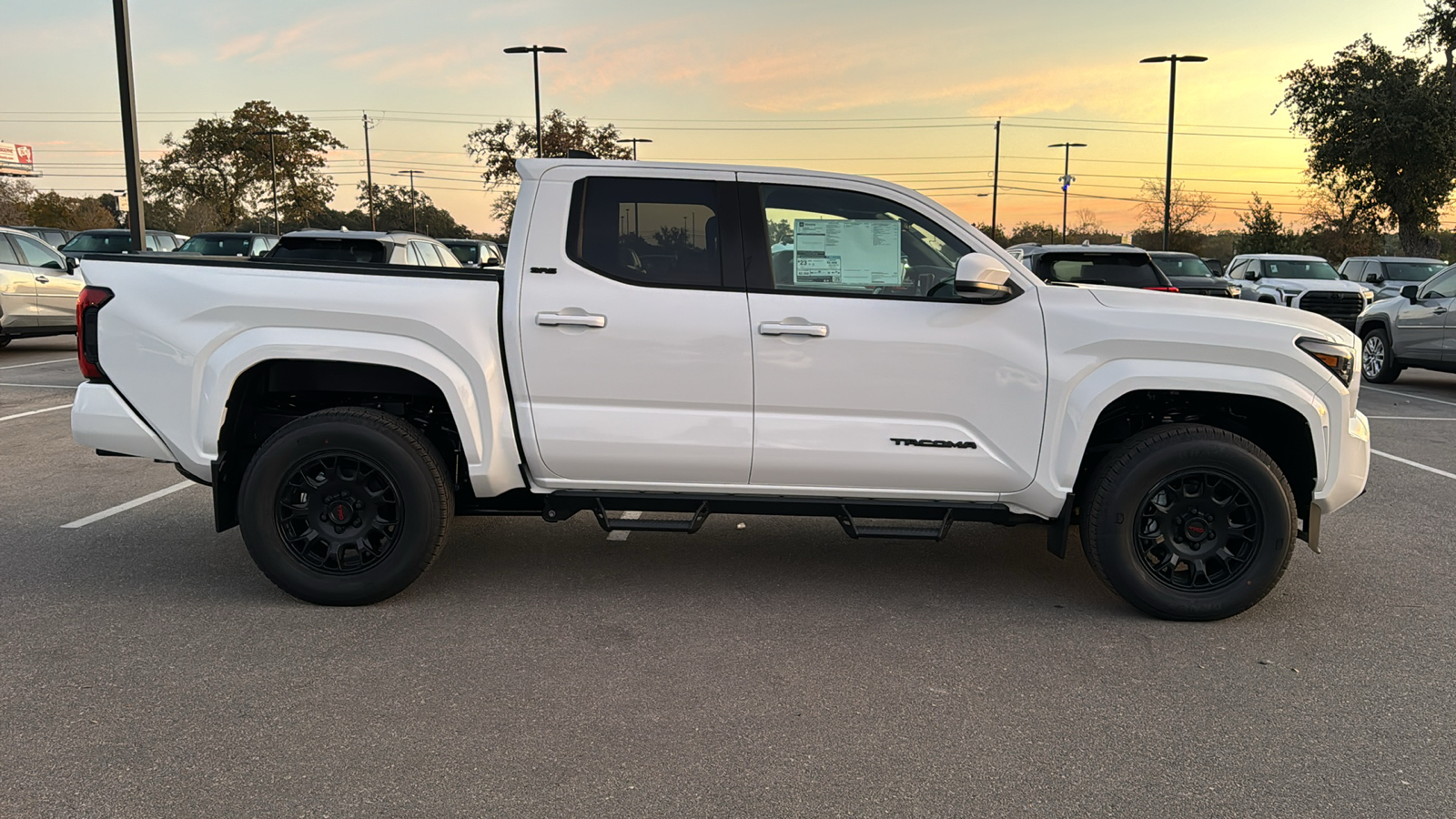 2024 Toyota Tacoma SR5 8