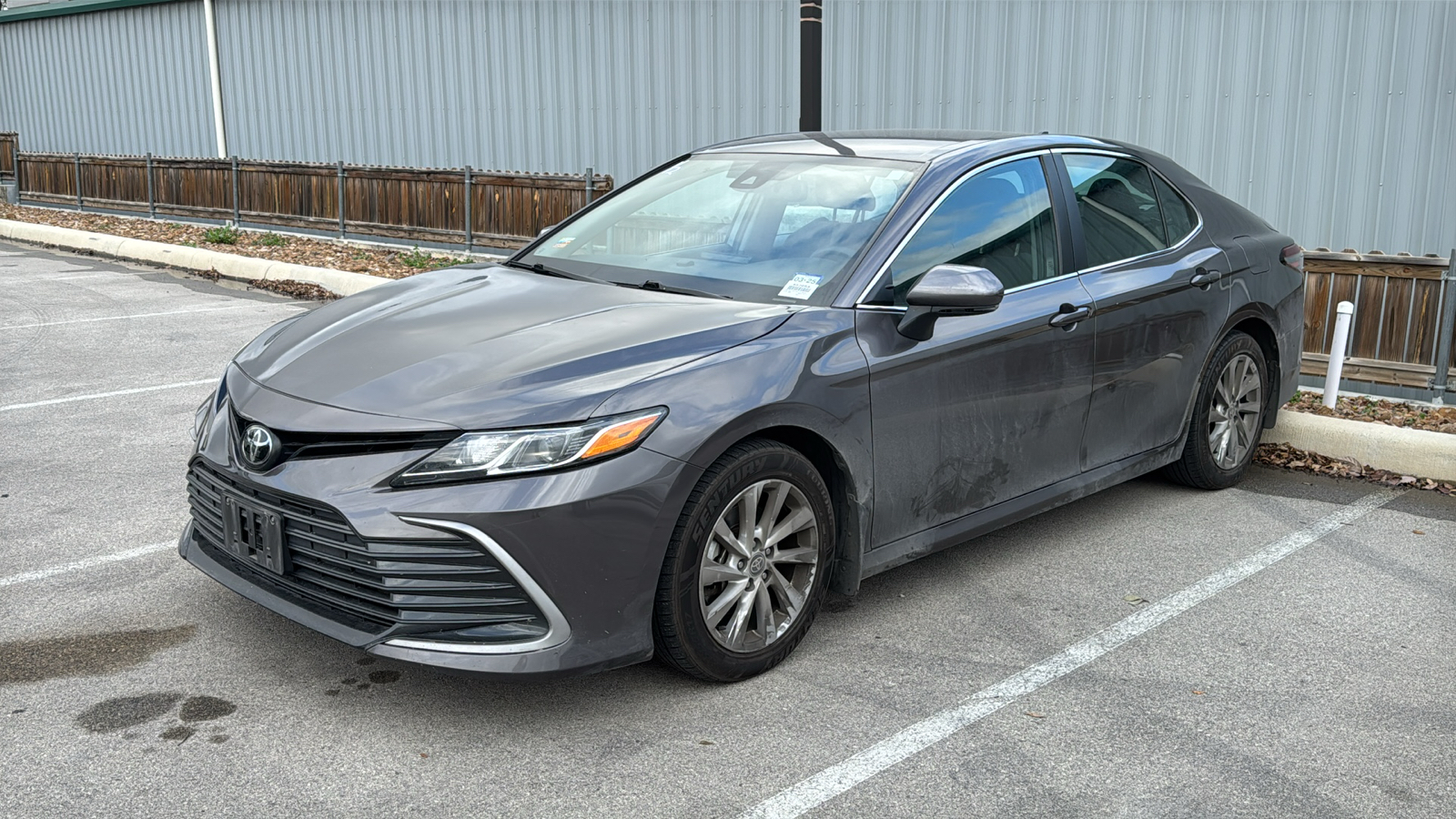 2023 Toyota Camry LE 3