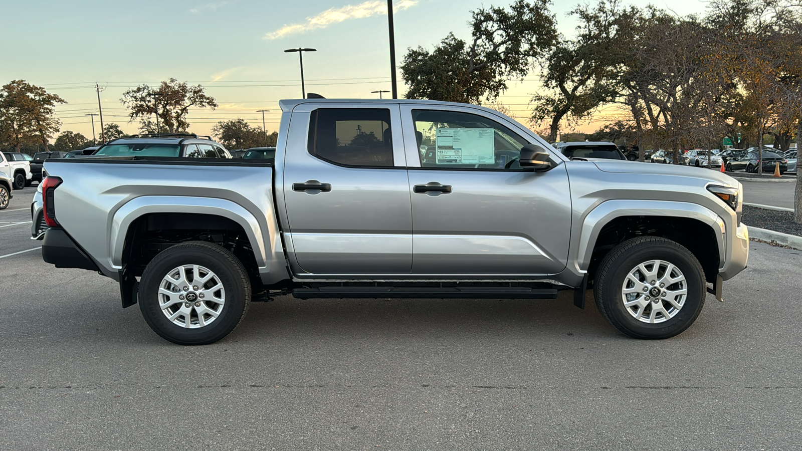 2024 Toyota Tacoma SR 8