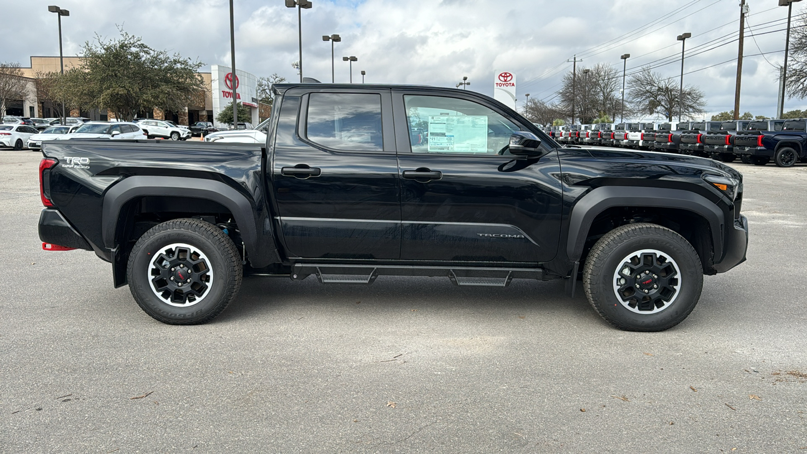 2024 Toyota Tacoma TRD Off-Road 8