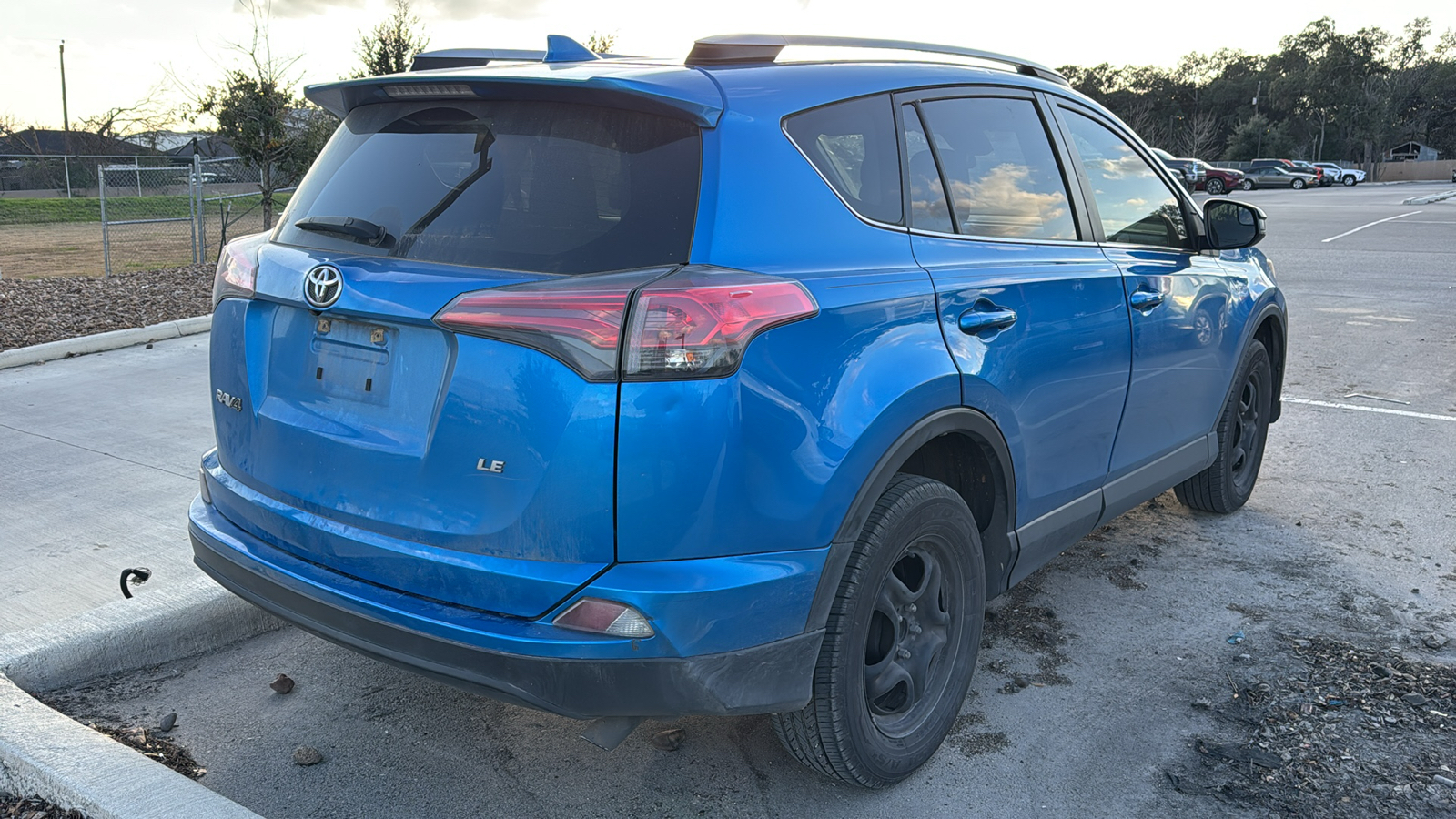 2018 Toyota RAV4 LE 6