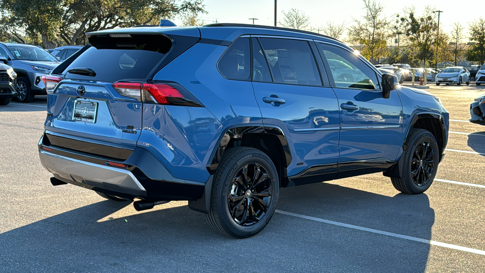 2024 Toyota RAV4 Hybrid SE 7