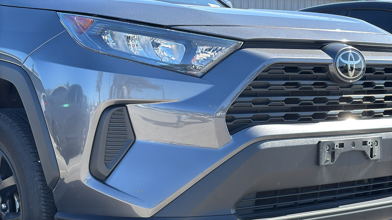 2022 Toyota RAV4 LE 10