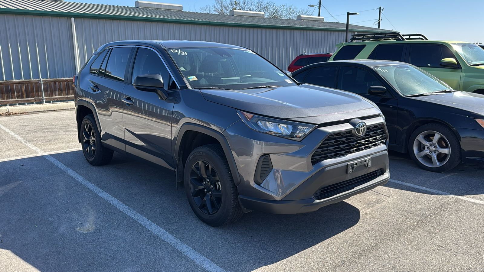 2022 Toyota RAV4 LE 11