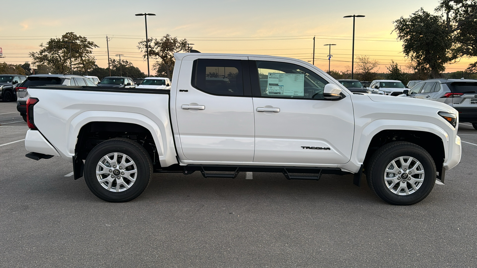 2024 Toyota Tacoma SR5 8