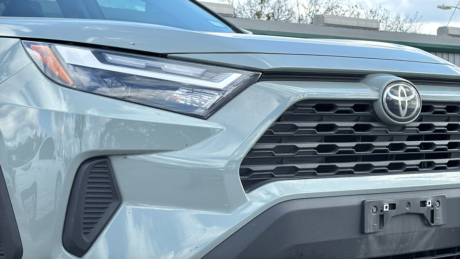 2022 Toyota RAV4 XLE 10