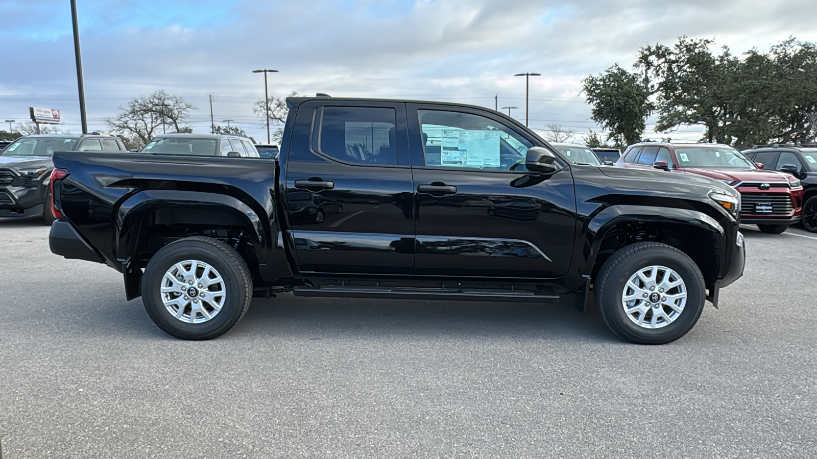 2024 Toyota Tacoma SR 8