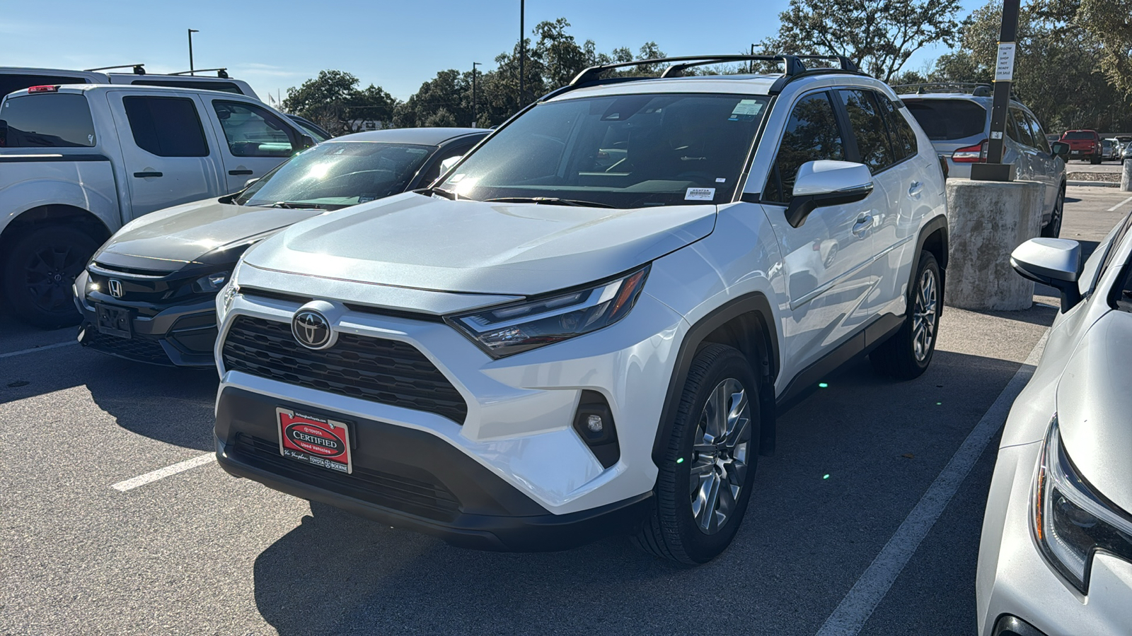 2023 Toyota RAV4 XLE Premium 3